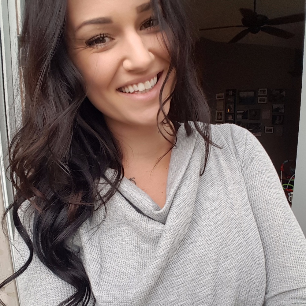 Meet your Posher, Danya